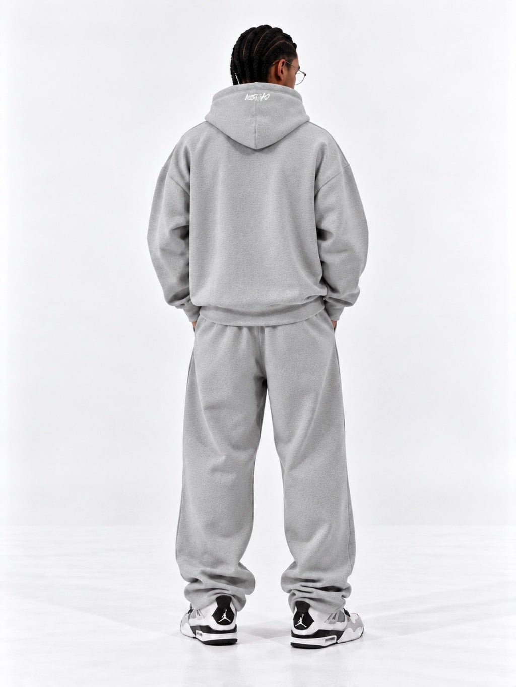 essential set [light grey]